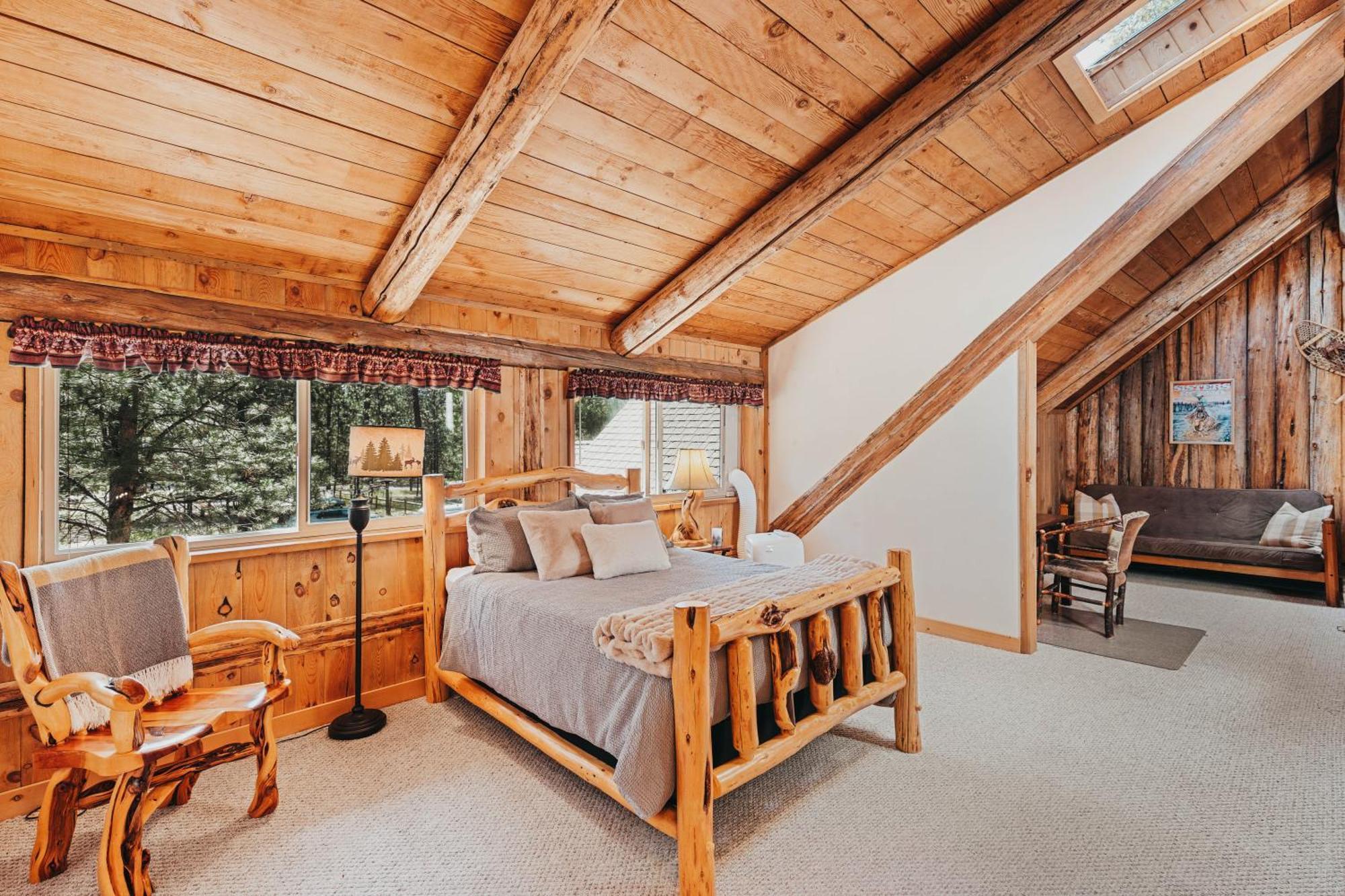 Beautiful Log Home Outside Of 西斯特斯 外观 照片